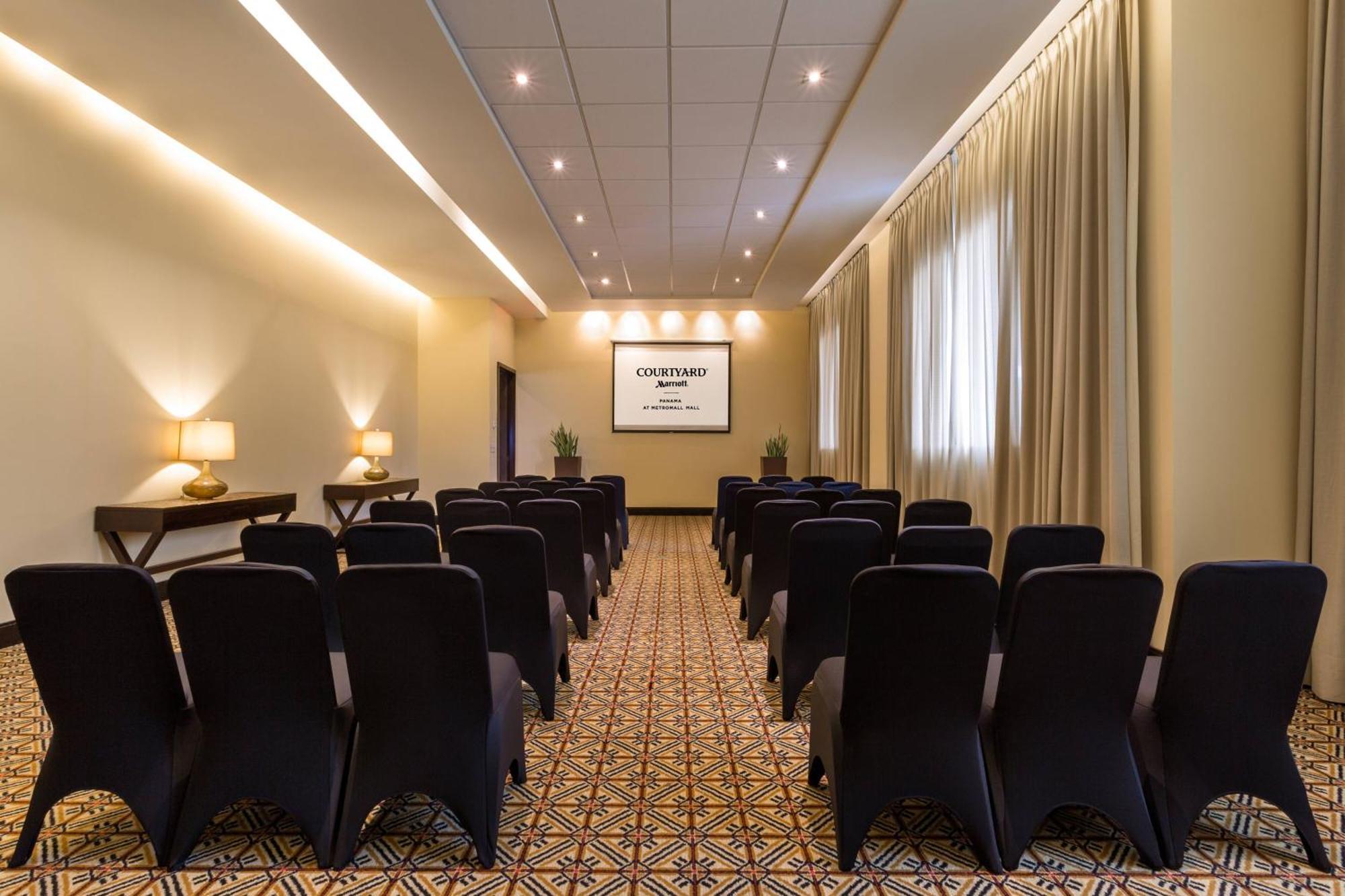 Courtyard By Marriott Panama Metromall Tocumen Eksteriør bilde