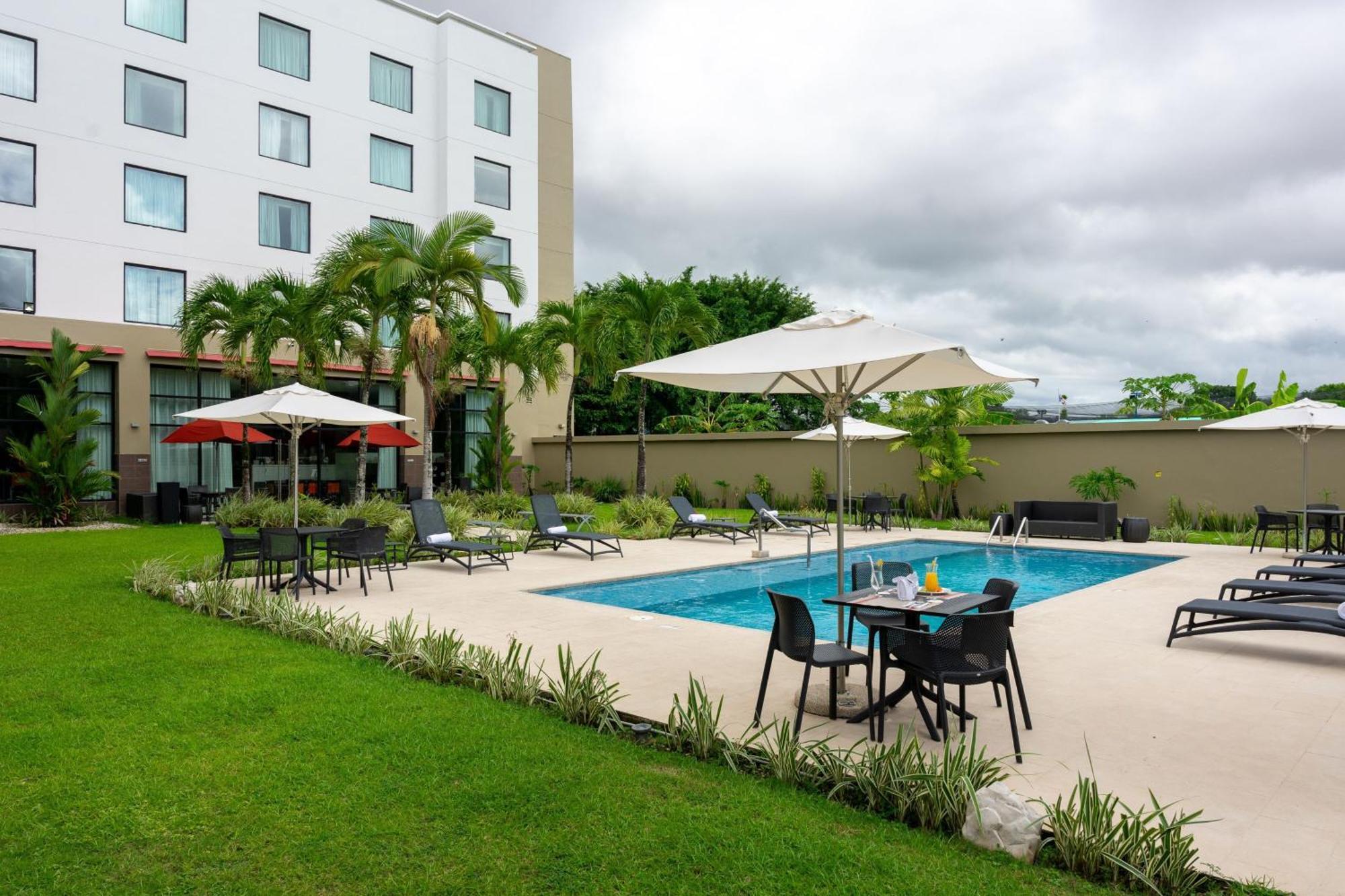 Courtyard By Marriott Panama Metromall Tocumen Eksteriør bilde