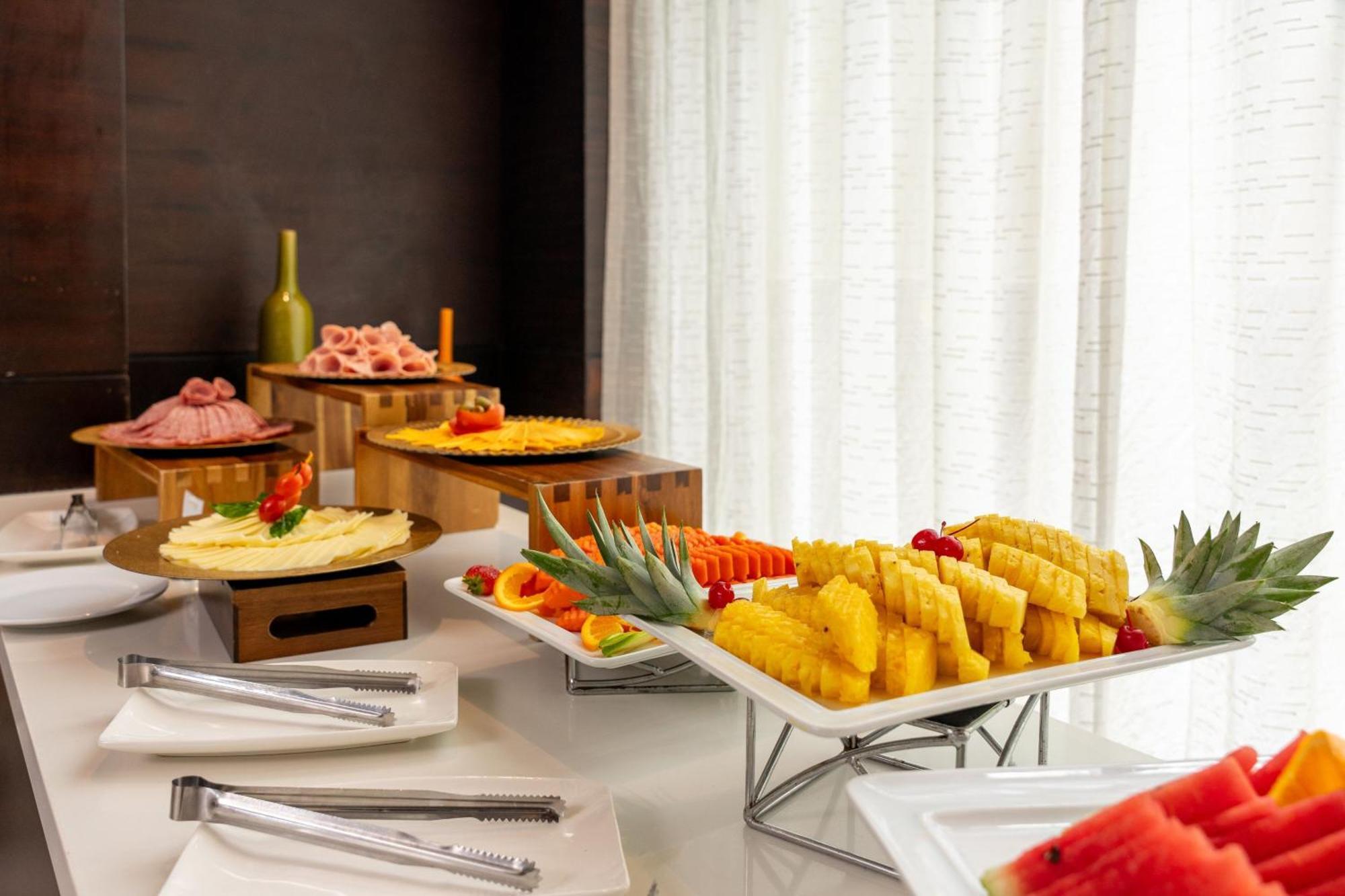 Courtyard By Marriott Panama Metromall Tocumen Eksteriør bilde