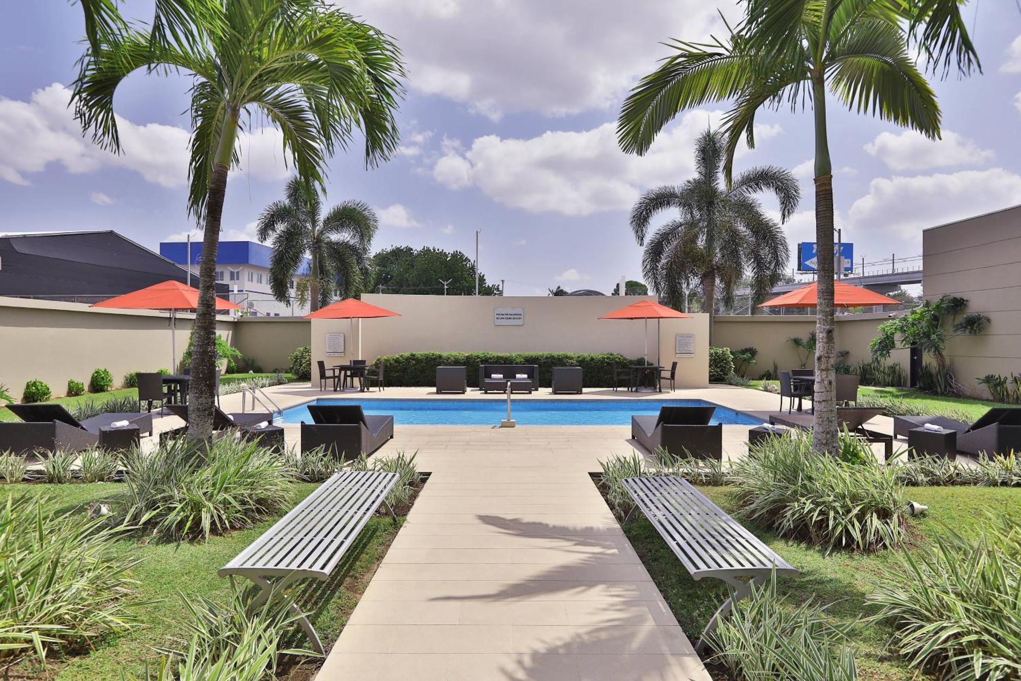 Courtyard By Marriott Panama Metromall Tocumen Eksteriør bilde