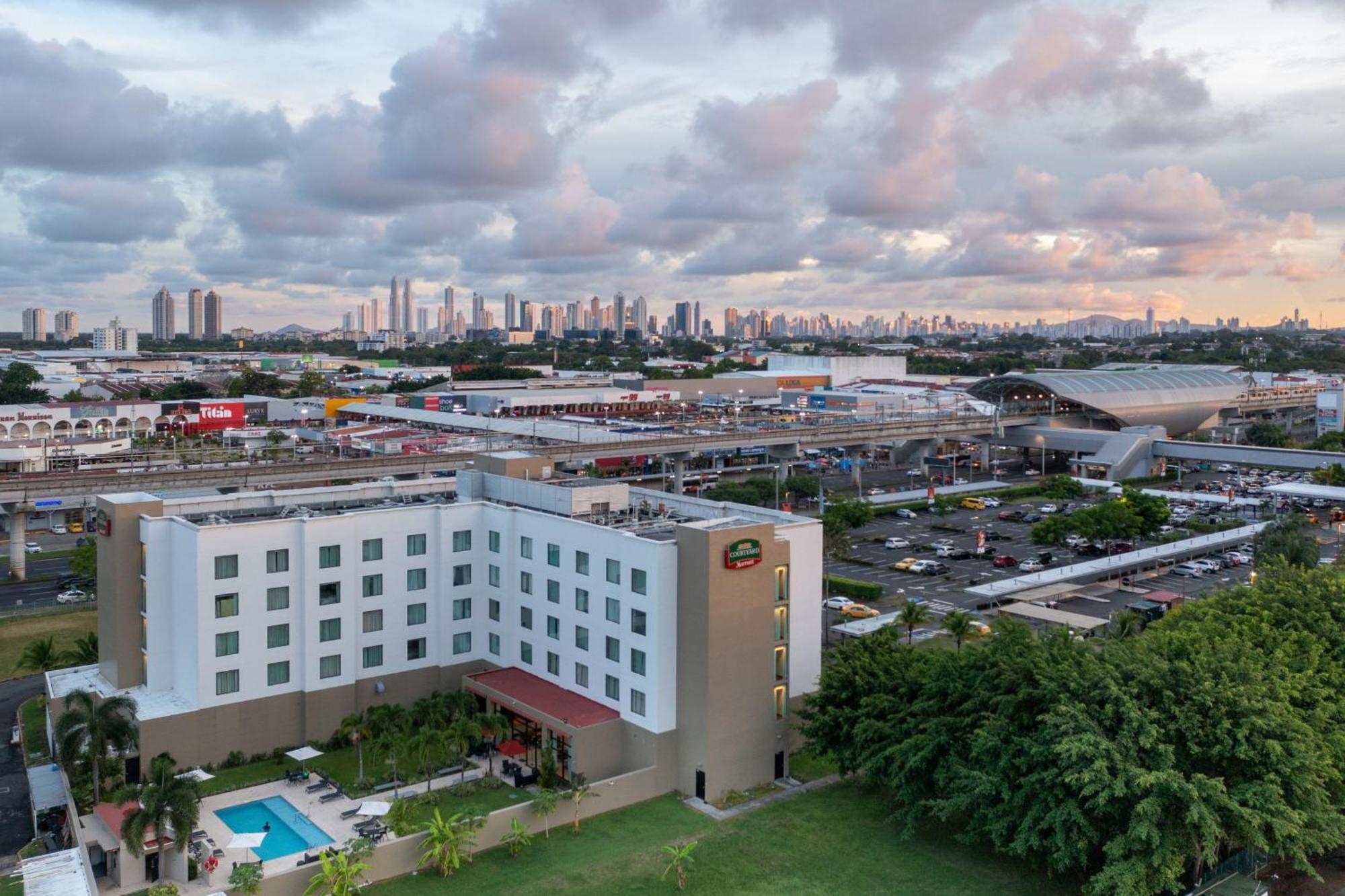 Courtyard By Marriott Panama Metromall Tocumen Eksteriør bilde
